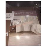 Harbor House king bed set, 1 comforter,1