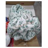 Watercolor Foilage Green Comforter