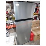 Vissani 7.1 cu. ft. Top Freezer Refrigerator in