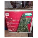 7.5 ft Wesley Long Needle Pine Led pre lit tree