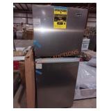 Magic Chef 10.1 cu. ft. Top Freezer Refrigerator