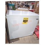 Magic Chef 7 cu ft white chest freezer