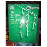 Home Accents 300 Warm White Icicle Lights