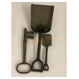 Vintage cast iron mini shovels and skeleton key