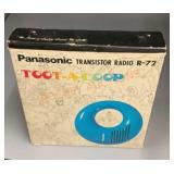 Vintage Panasonic transistor radio toot a loop