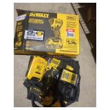 DeWalt 20v 1/4" 3 speed impact driver kit!