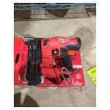 Milwaukee 18 g. Brad nailer