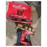 Milwaukee M18 18 g. Brad nailer