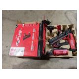 Milwaukee 15 g. Finish nailer kit