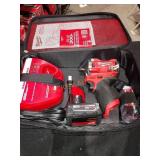 Milwaukee 12V ?" Stubby Impact Wrench Kit