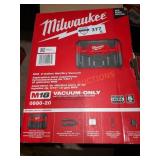 Milwaukee 18V 2Gal. Wet/Dry Vacuum