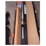 BLACK+DECKER  30" Workbench and Vise