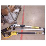 DEWALT 8in. Battery Powered Pole Saw