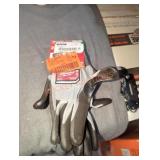 Milwaukee 9" L cut level 2 gloves