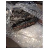 Le Pouf gray furry outside cover