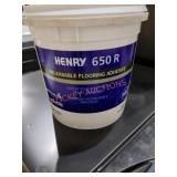 Releasable flooring adhesive Henry 650 R