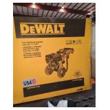 DeWalt 4400PSI 4 GPM Gas Pressure Washer