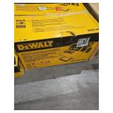 DEWALT 225 PAI Portable Compressor