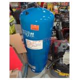 Water Worker 32 Gal Pressurized Well Tank