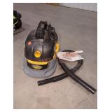 Stinger 2 Gal Wet/Dry Vacuum