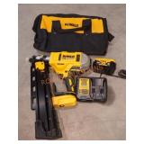 DeWalt 20v 21ï¿½ Round Head Nailer Kit