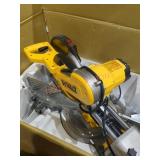 DeWalt 12" DoubleBevel Compound Sliding MiterSaw