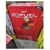 Milwaukee M18 compact vacuum