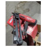 Milwaukee M18 15 ga finish nailer