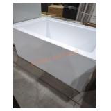 Swiss Madison 48" W x 32" D white square bathtub