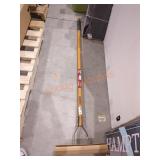 Husky 54"L Wood Handle Thatch Rake With Grip