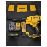 DeWalt 20v 18 Gauge Narrow Crown Stapler Kit