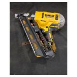 DeWalt 20v Max XR 30ï¿½ Paper Collated Framing