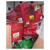 Miscellaneous Christmas Items Skid Lot