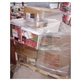 Miscellaneous Christmas Items Skid Lot