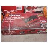 Husky 2ï¿½ ton low profile floor jack w/ quick lift