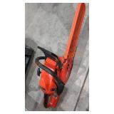 E hi 30.5 cc Gas Powered Chainsaw