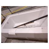 Delta 32" x 60" left hand drain bath tub