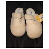 Slippers Size Medium 7-8