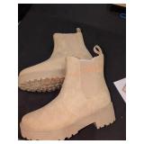 Boots size 8