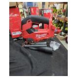 Milwaukee M18 D-handle jig saw