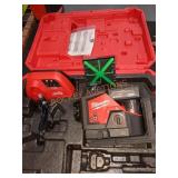 Milwaukee M12 green 360ï¿½ laser kit