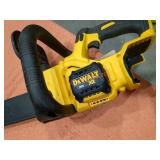DeWalt 12"-20v Cordless Chainsaw & Tool Belt