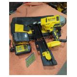 DEWALT 21ï¿½ collated framing nailer kit