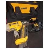 DeWalt 30ï¿½ 20v Paper Tape Framing Nailer Kit