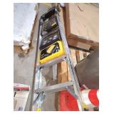 Gorilla Ladders 5.5 ft Ladder
