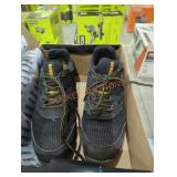 DeWalt 10M black shoes