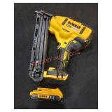 DeWalt 20v 15 Gauge Angled Finish Nailer W/