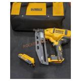 DeWalt 20v 16 Gauge Angled Finish Nailer Kit