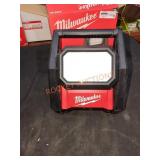 Milwaukee M18 Rover Dual Power Flood Light