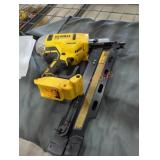 DeWalt 20v 21ï¿½ plastic collated framing nailer